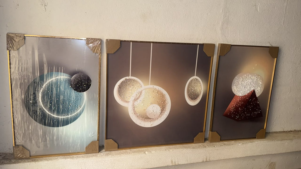 3 tableaux décoratifs en enluminieume